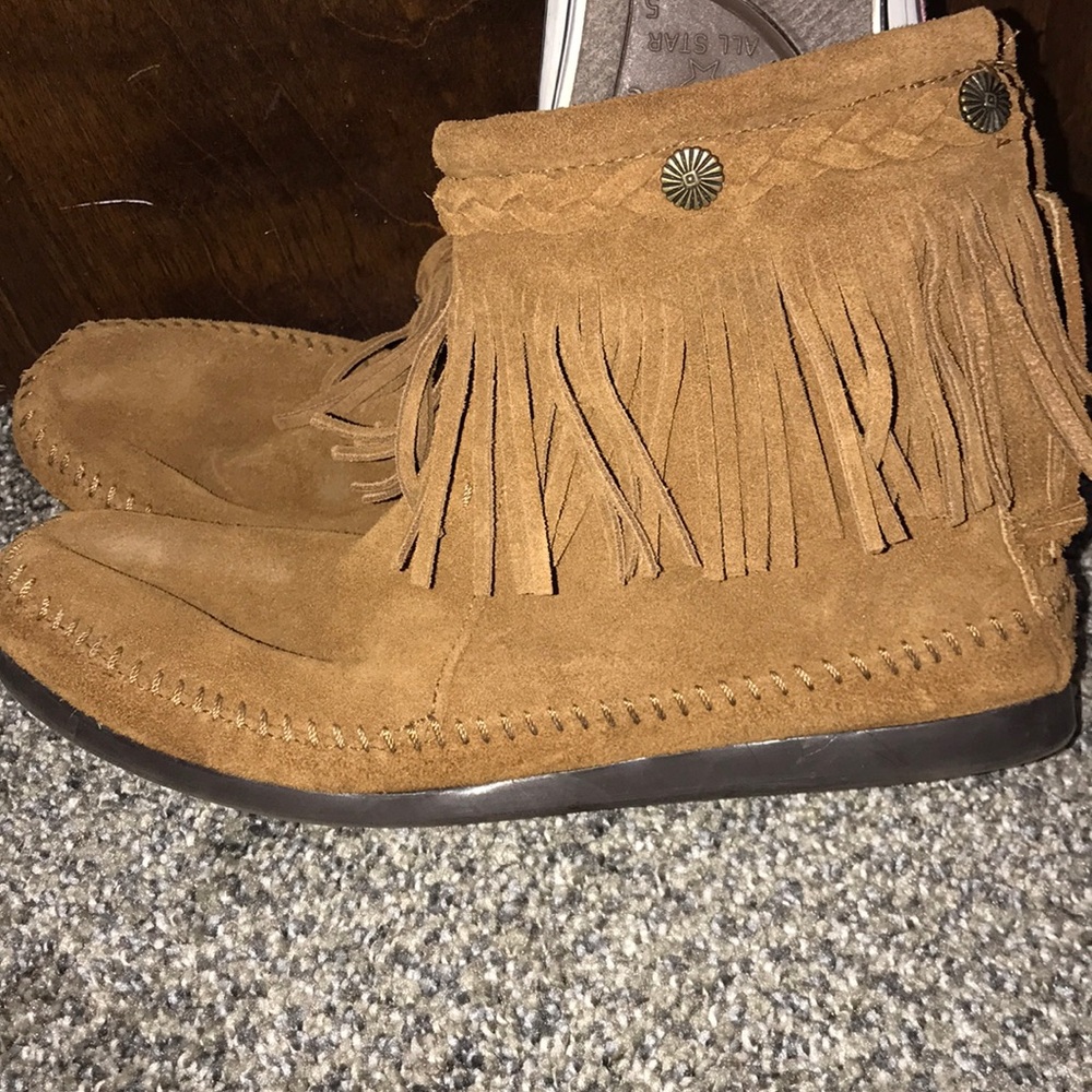 Minnetonka fringe booties